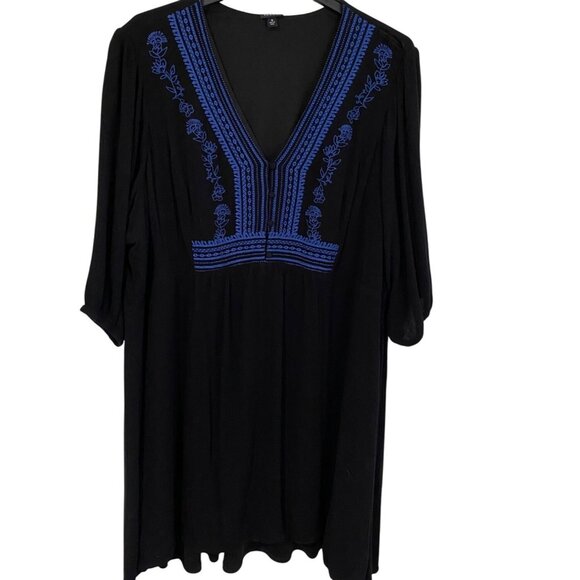 Torrid Womens Black Dress Blue Embroidery Size 5X Plus V-Neck 3/4 Sleeve Boho - Picture 1 of 6